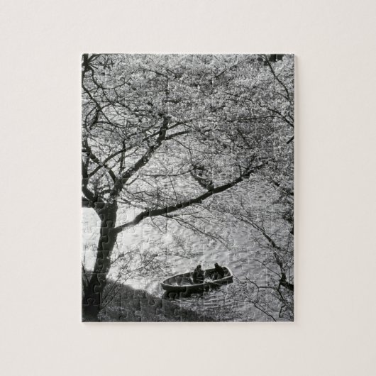 Japan, Tokio. Kirschblüten im Kaiserreich Puzzle (Vertikal)