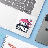 Japan Travel Sticker Design mit Iconic-Sehenswürdi (Laptop mit iPhone)