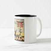 Japan Vintage Travel Zweifarbige Tasse (VorderseiteRechts)