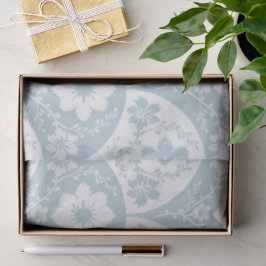 Japanese Floral Pattern in Soft Blue and White Seidenpapier