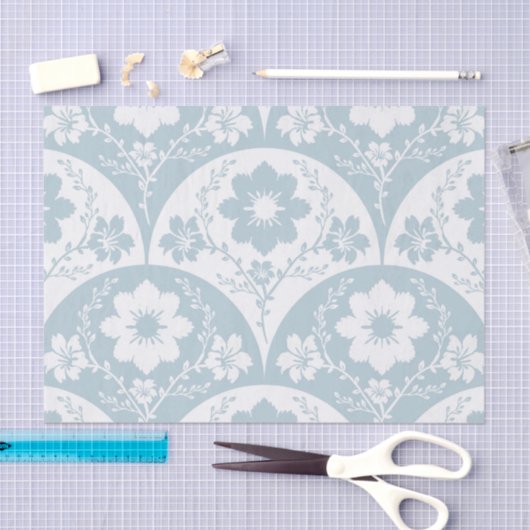 Japanese Floral Pattern in Soft Blue and White Seidenpapier (Handwerk)