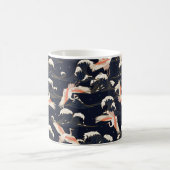 japanese Storks in vintintstyle on green backgrou Kaffeetasse (Mittel)
