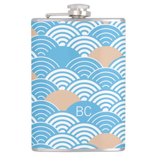 Japanese Waves Pattern Light Blue Beige Monograms Flachmann (Vorderseite)
