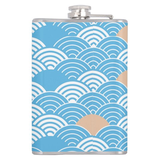 Japanese Waves Pattern Light Blue Beige Monograms Flachmann (Rückseite)