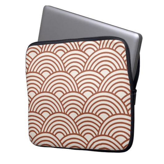 Japanisch Seigaiha Wave Rust Terracotta Laptopschutzhülle (Vorderseite Links)