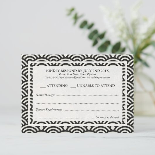 Japanisch Seigaiha Waves Elegant Beach Wedding UAW RSVP Karte (Stehend Vorderseite)