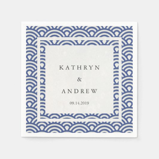 Japanisch Seigaiha Waves Elegant Dark Blue + White Serviette (Vorderseite)