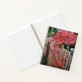 Japanische Ahorn-Blätter im Herbst und Bambuszaun Notizblock (Innenseite)