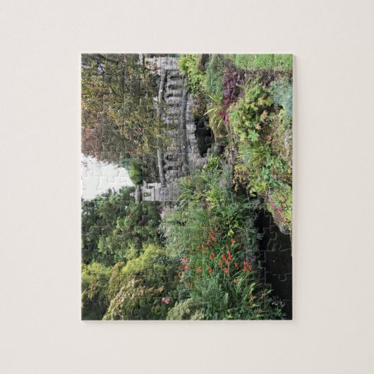 Japanische Art-Stein-Brücke in einem englischen Puzzle (Vertikal)