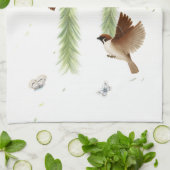 Japanische Baumspreizen unter einem schleichenden Geschirrtuch (Gefaltet)