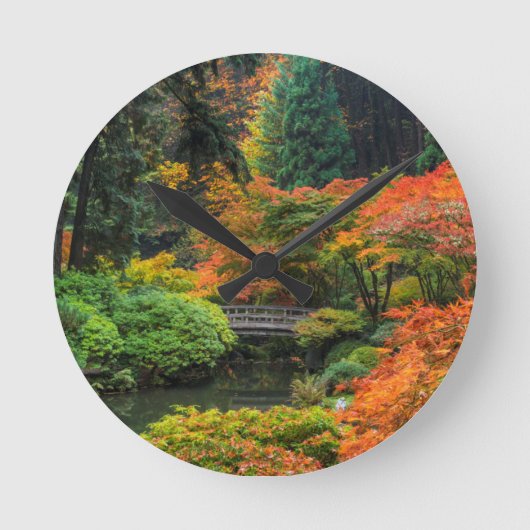 Japanische Gärten im Herbst in Portland, Oregon 5 Runde Wanduhr (Vorderseite)