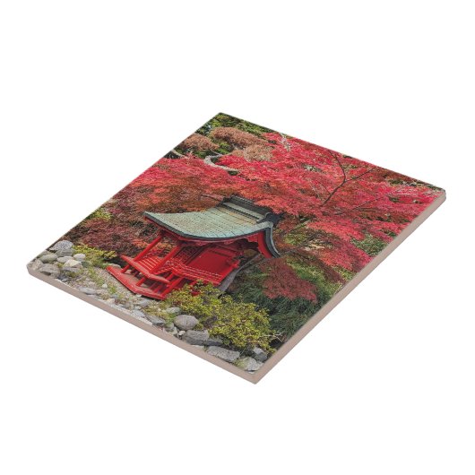 Japanische Gartenschreine und Herbstleaves Fliese (Seite)