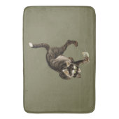 Japanische Katze fängt einen Frosch Badematte (Vorderseite Vertikal)