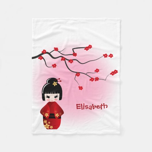 Japanische Kokeshi-Puppe bei Sakura-Blüten Fleecedecke (Vorderseite)