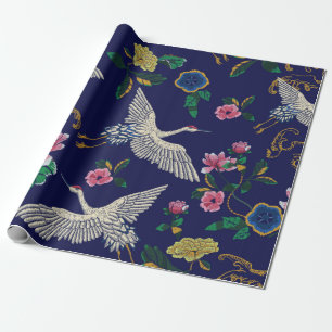 Japanische Kraniche, Wellen und Blumen. Stickerei- Geschenkpapier