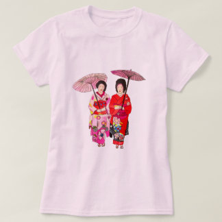 Japanische niedliche Geisha mit rosa Kimono T-Shirt