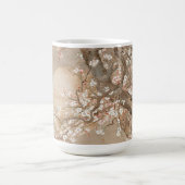 Japanische Pflaumenblüten im Mondschein von Sō Shi Kaffeetasse (Mittel)