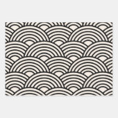 japanische Wave Seigaiha Schwarz und Creme Weiß Geschenkpapier Set (Vorderseite)