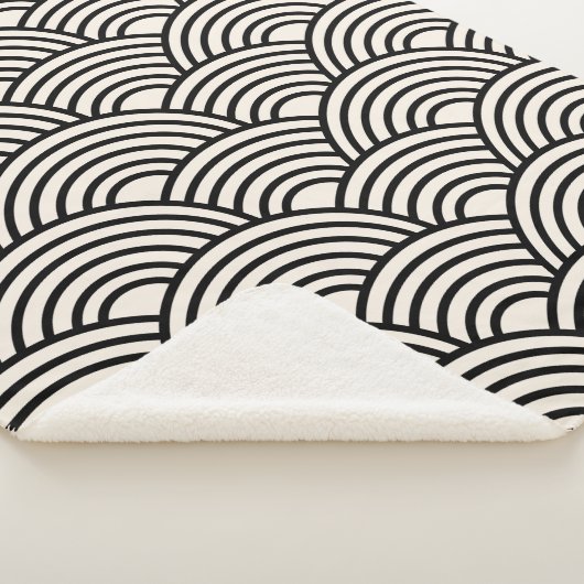 japanische Wave Seigaiha Schwarz und Creme Weiß Sherpadecke (3/4)