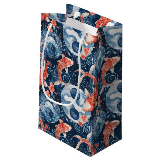 Japanischer Fisch in Wasserfarbe Kleine Geschenktüte (Rückseite Schrägansicht)