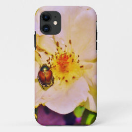 Japanischer Käfer auf White Rose iPhone 11 Hülle