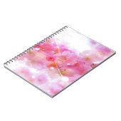 Japanischer Kirschbaum mit pastellrosa Blüten Notizblock (Linke Seite)