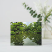 Japanischer Teich im Frühsommer Postkarte (Stehend Vorderseite)