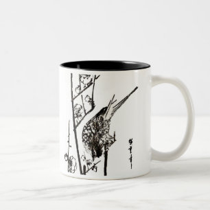 Japanischer Vogel auf einem Ast - Schwarz und Weiß Zweifarbige Tasse