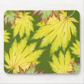 Japanisches Ahorn auf einem Mauspad (Vorne)