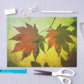 Japanisches Ahornblatt und Schrift fallen rot-grün Seidenpapier (Handwerk)