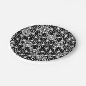 Japanisches Asanoha-Muster - Schwarzweiß Pappteller (Schrägansicht)