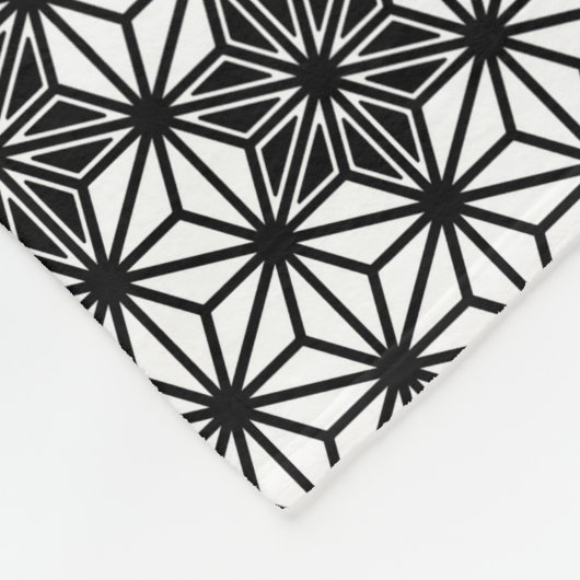 Japanisches Asanoha-Muster - weiß und schwarz Fleecedecke (Ecke)