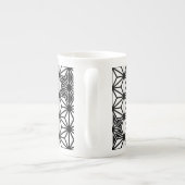 Japanisches Asanoha-Muster - weiß und schwarz Porzellantasse (Rückseite)