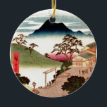 Japanisches Dorf mit Berg Keramik Ornament<br><div class="desc">Vintage woodblock Illustration des japanischen Dorfs mit Berg im Hintergrund.  Vintages ländliches japanisches Leben.</div>