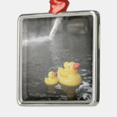 Japanisches GummiDuckies Silbernes Ornament (Links)