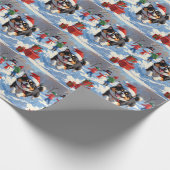 Japanisches Kinn im Schnee mit Weihnachtsmütze Geschenkpapier (Ecke)