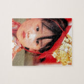 Japanisches kleines Mädchen, das einen Kimono Puzzle (Horizontal)