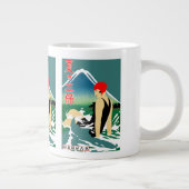 Japanisches Reiseplakat 1930er Art Deco Girl Jumbo-Tasse (Rechts)