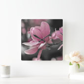 Japanisches Rosasaucer-Magnolie Quadratische Wanduhr (Zuhause)