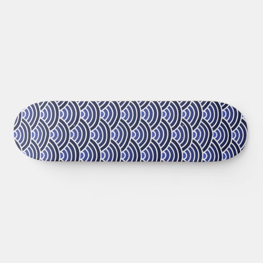 Japanisches Seigaiha Waves Pattern Skateboard (Horizontal)