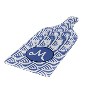 Japanisches Wellenmuster und Monogramm Schneidebrett