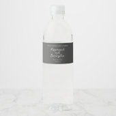 JAR-Label für Minimalistische graue wasserdichte K Wasserflaschenetikett (Vorderseite)