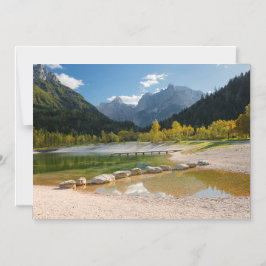 Jasna-See in den slowenischen Alpen im Herbst Magneteinladung