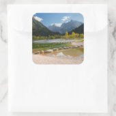 Jasna-See in den slowenischen Alpen im Herbst Quadratischer Aufkleber (Tasche)