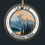 Jasper Nationalpark Kanada Reisen Vintages Abzeich Keramik Ornament<br><div class="desc">Jasper National Park Vektorgrafik Design. Der Park ist der größte Nationalpark im Alberta's Rocky Mountains.</div>