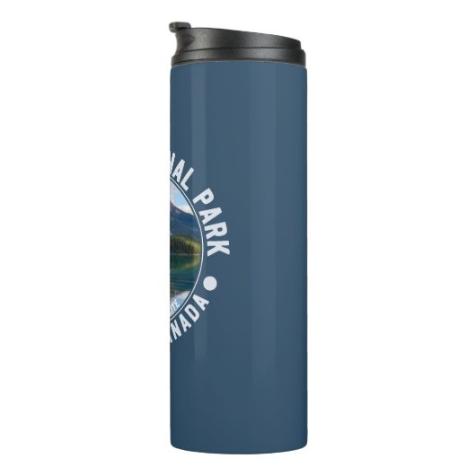 Jasper Park in Alberta, Canada Thermosbecher (Nach rechts gedreht)
