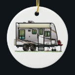 Jayco Trailer RV Happy Camper Keramik Ornament<br><div class="desc">Jayco Trailer RV Happy Camper Art ist so niedlich wie möglich. Du hast so etwas noch nie gesehen. Eine glückliche Schöpfung aus der Fantasie des kleinen Jungen, der in einem über 70 Jahre alten Künstler lebt. Lass ihm heraus zu kommen und zu spielen, indem er seine lustigen Camper in die...</div>
