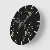 Jazzy Saxophon & Musical Notes  Runde Wanduhr (Winkel)