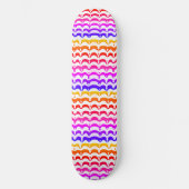 Jazzy Tropical Psychedelic Dripping Stripes Skateboard (Vorderseite)