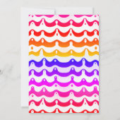 Jazzy Tropical Psychedelic Wavy Stripes Einladung (Rückseite)